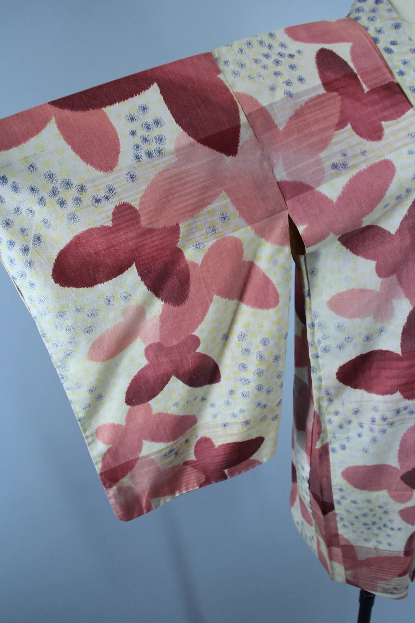 1930s Vintage Silk Haori Kimono Jacket Cardigan with Pink Butterflies