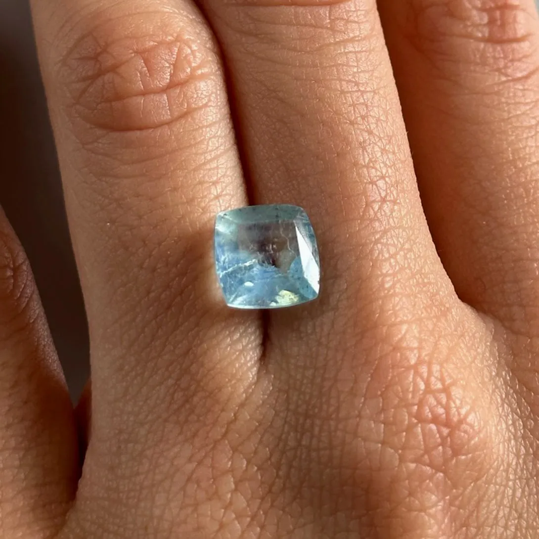 BESPOKE 3.05CT AQUAMARINE