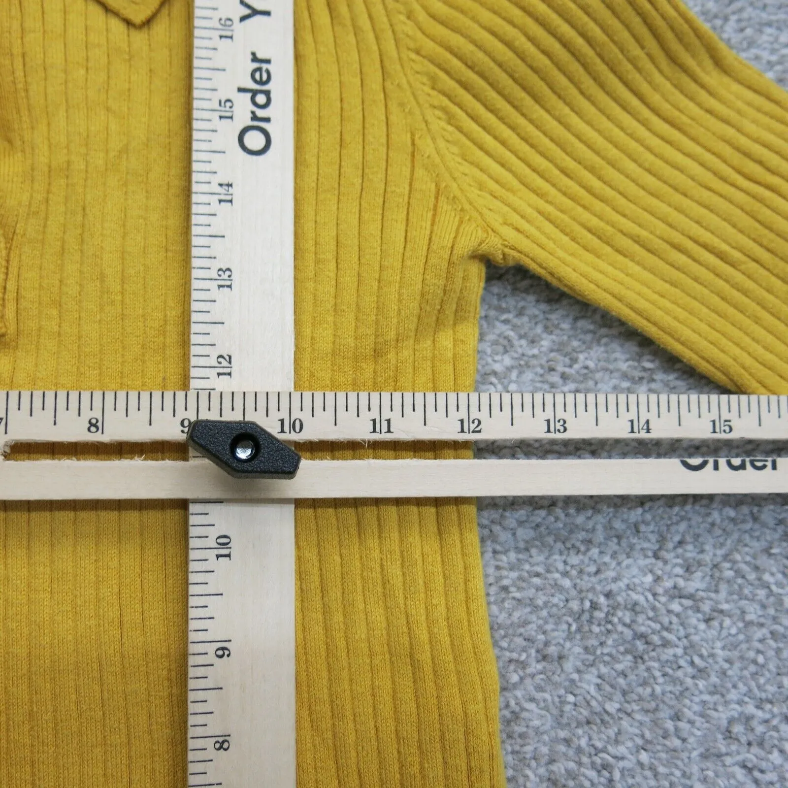 Forever 21 Womens Polo Sweater Knitted Long Sleeve Snap Closure Yellow SZ Medium