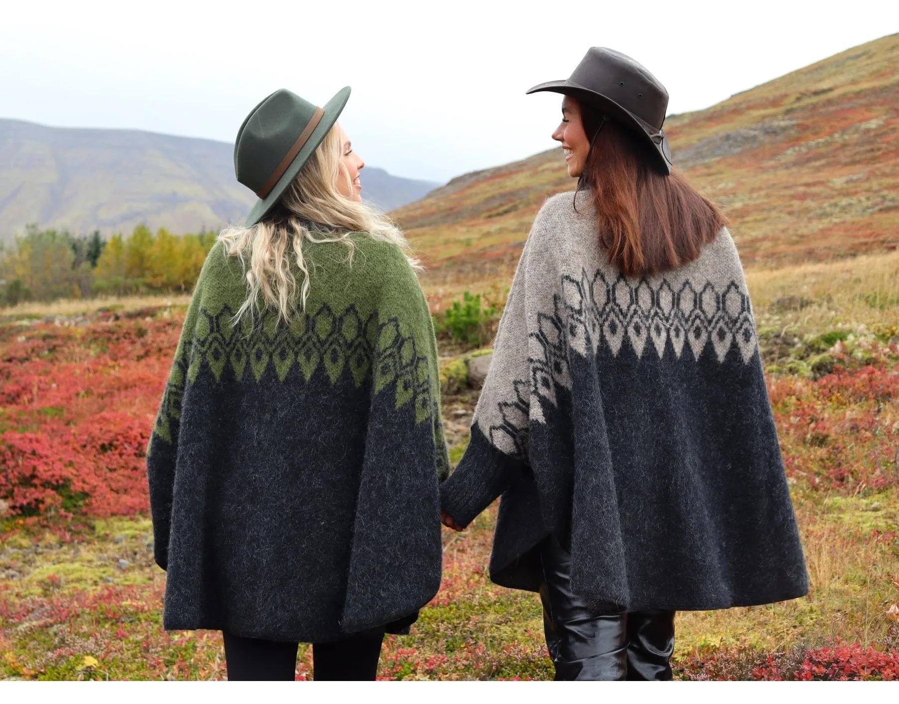 Funnel Neck Poncho Jacket Beige - Ísar