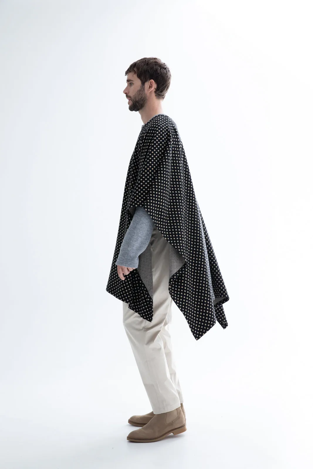 Kares Poncho Black & Beige