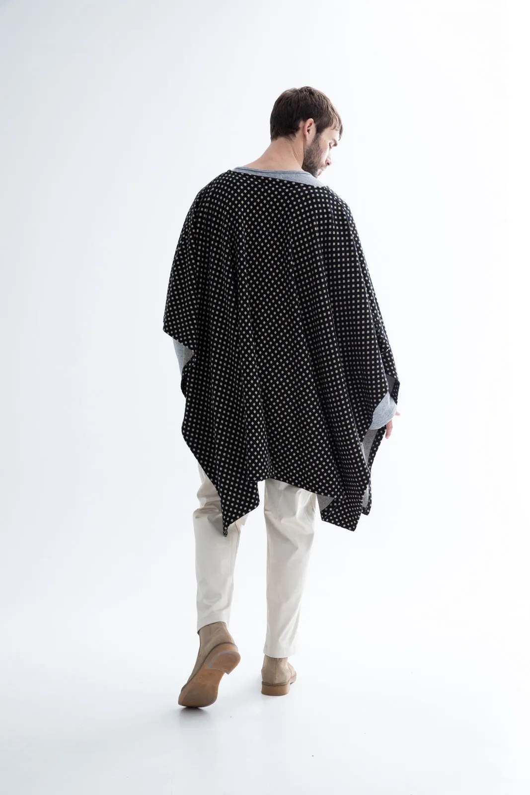 Kares Poncho Black & Beige